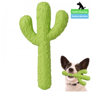 Το κουτάβι γεύσης του βοείου κρέατος μασάει παιχνίδια